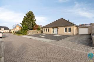 Deze verzorgde woning situeert zich op een rustige locatie aan de rand van het centrum, voorziet alle hedendaags wooncomfort en is via een...