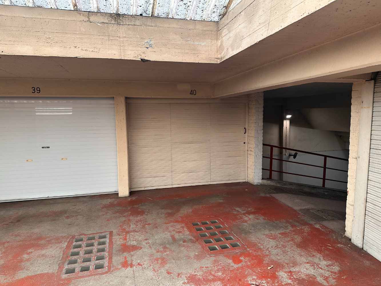 Gesloten garagebox in centrum - photo 4