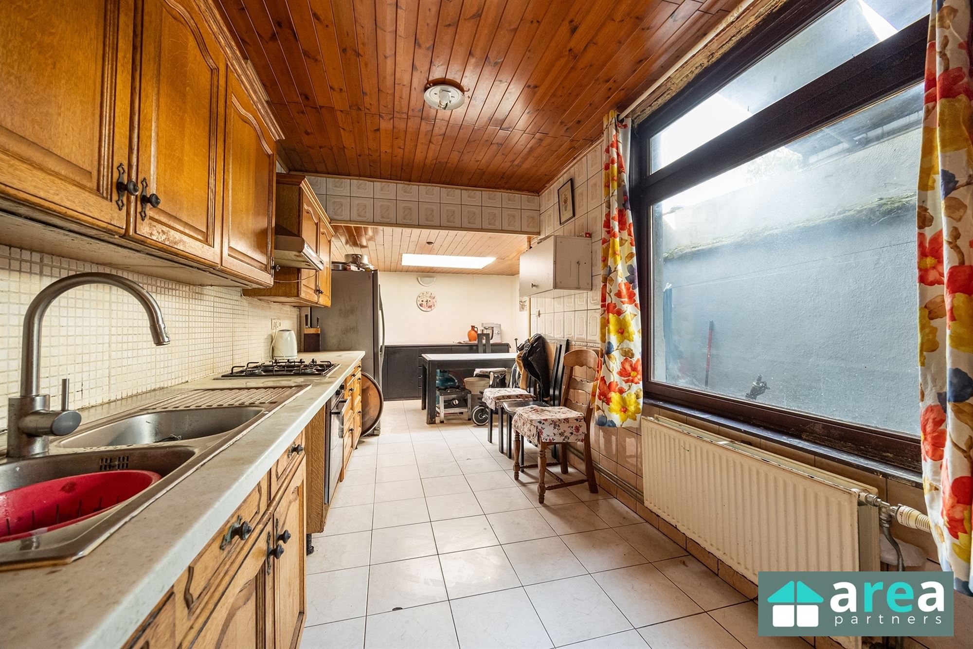 Op te frissen woning met 4 slpk! - foto 3