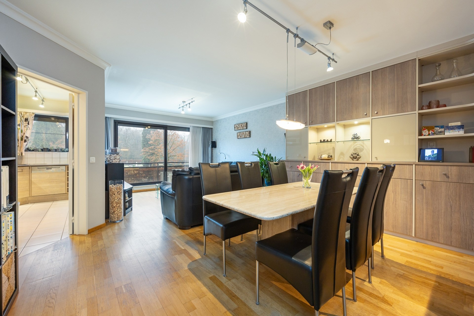 Instapklaar appartement op de eerste verdieping met 2 slaapkamers en garage - foto 3