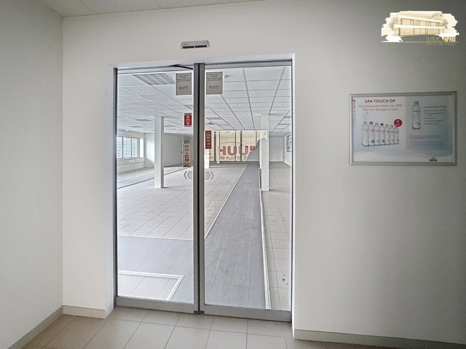 Commercial for rent in Schoten - photo 1