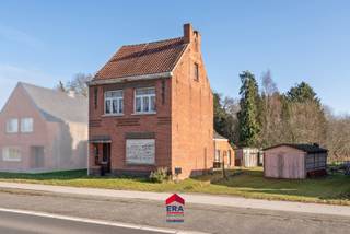 U woont hier in een groene, aangename omgeving met vlotte verbindingen naar het centrum van Balen, alsook naar omliggende gemeenten. Winkels,...