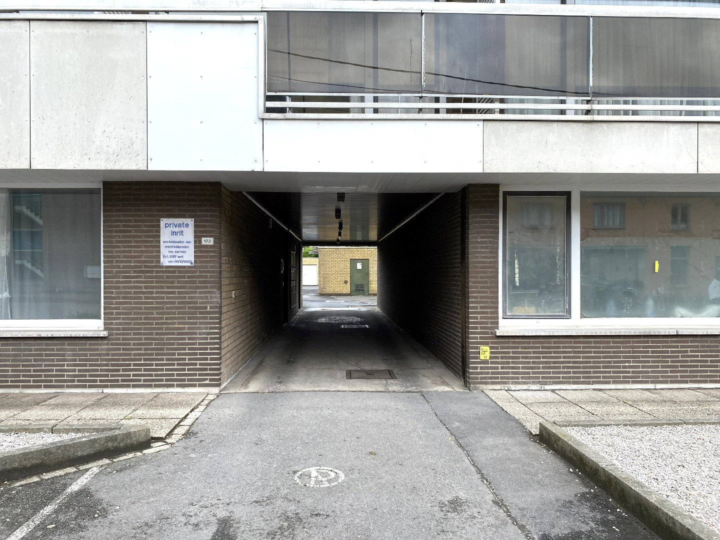 GARAGEBOX GELEGEN IN ROESELARE - foto 4