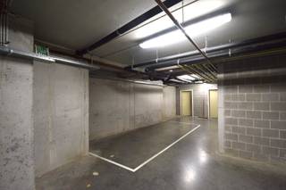 De autostaanplaats met autolift ligt vlak in het centrum van Gent, dichtbij de Kouter en Vooruit en is te huur aan €120 per maand + 20€...