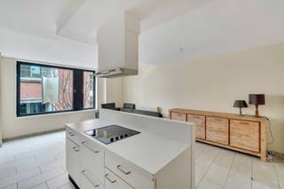 <p>This comfortable 59m² apartment with one bedroom, balcony and energy performance rating B is located in central Hasselt. Its central position, practical layout and very limited common charges make it an appealing choice for both owner-occupiers and investors.</p><p>The apartment is situated on the first floor and is accessible by stairs. Upon entering, you are welcomed into a bright living area that connects naturally to the open kitchen. Large windows allow plenty of daylight to enter and create a pleasant, welcoming atmosphere. The open-plan layout makes efficient use of the available space and provides a comfortable setting for everyday living.</p><p>The bedroom is positioned at the quiet rear of the apartment and offers direct access to the balcony. This outdoor space is ideal for enjoying a morning coffee or relaxing after a busy day.</p><p>Built in 1997, the apartment benefits from an energy performance rating B, offering a good balance between comfort and energy efficiency. Another practical advantage is that there are virtually no common charges within the co-ownership.</p><p>The property is currently rented, making it suitable not only for future owner-occupation but also as an investment apartment in Hasselt with an existing tenancy.</p><p>Its central location is a major advantage. Shops, restaurants, public transport and a wide range of everyday amenities are all close by, allowing you to enjoy everything Hasselt has to offer within easy reach.</p><p>Are you looking for an energy-efficient one-bedroom apartment with a balcony in central Hasselt? Contact us for more information or to arrange a viewing.</p>