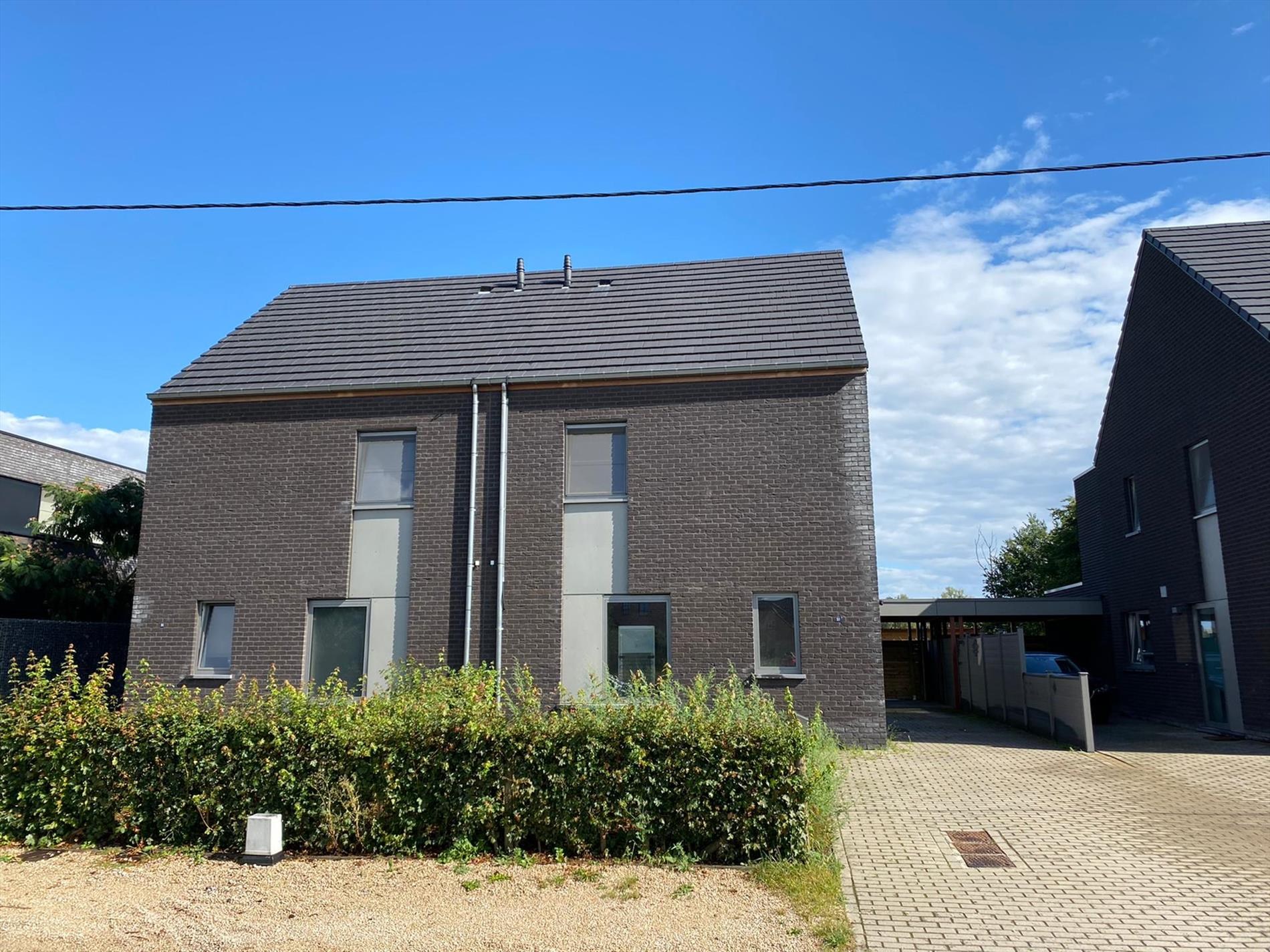 Ruime instapklare woning met 4 slpks nabij het centrum van Balen ! - foto 2