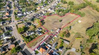 Unieke eigendom in Zonhoven: bouwgrond met 4 achterliggende percelen met een totaal oppervlakte van 11.148 m²Deze percelen bevinden zich aan de...