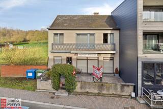 Op de Baalsesteenweg 9 in Begijnendijk vinden we deze horeca met bovenliggende woonst + studio. Start jij hier binnenkort je nieuwe zaak?Deze zaak is...