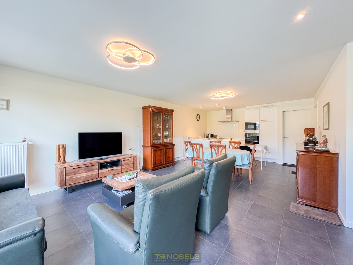 Te koop, Gelijkvloers appartement met tuintje en autostaanplaats te Oudenaarde - photo 4