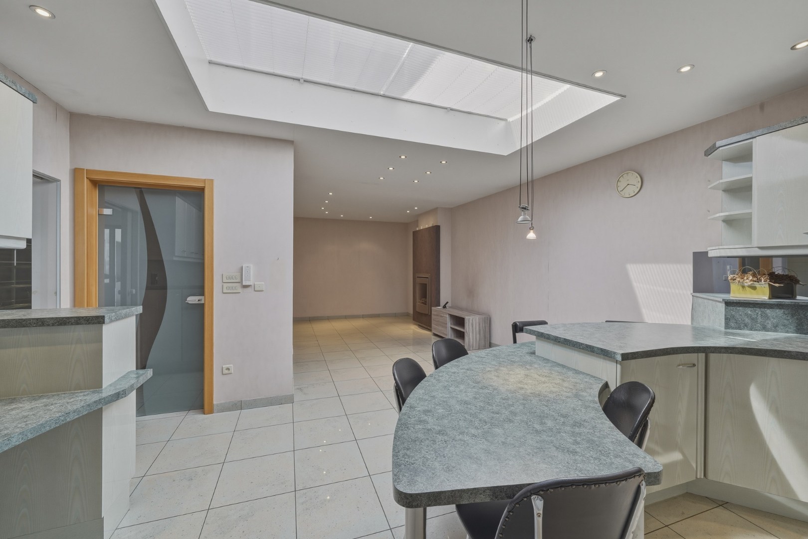 Ruime handelswoning met potentieel te Bredene - foto 5