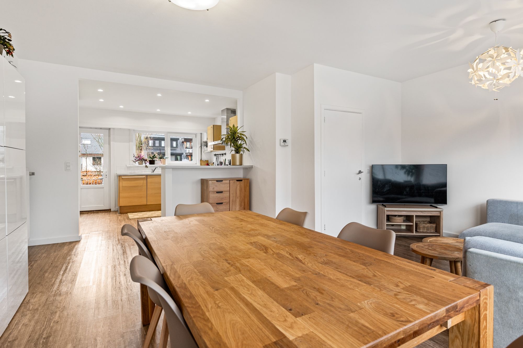 Instapklare bel-étage in het geliefde Mariaburg-Brasschaat! - foto 5