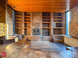 Alleenstaande woning met heel veel charme en uitstraling. Bestaande uit een inkomhall, bureel, wachtkamer, secretariaat, living (eetplaats en...