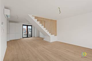 In het hart van Vilvoorde, grenzend aan de Grote Markt, vindt u dit prachtige nieuwbouwproject met 4 moderne appartementen, verdeeld over 2...