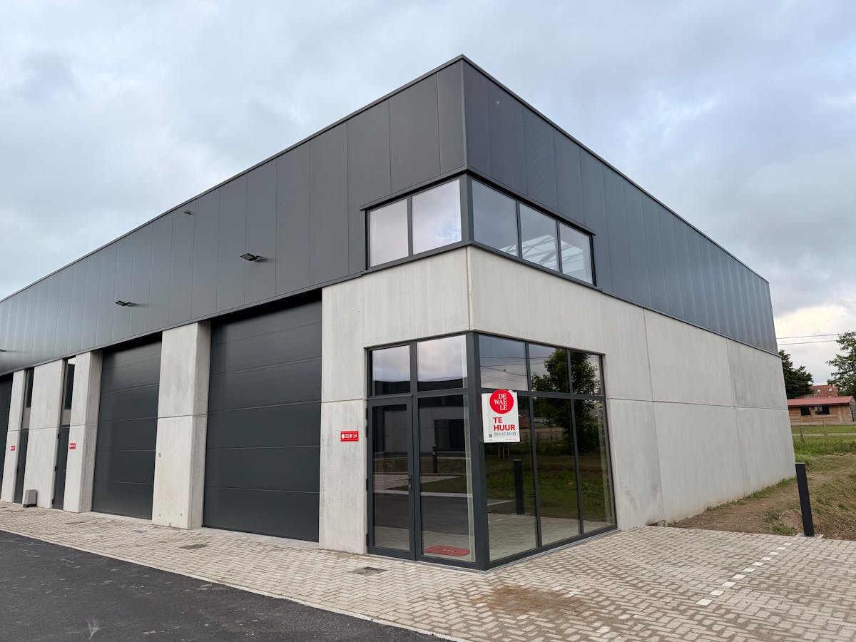 New SME unit (151 m²) for rent — Business Park De Rick - photo 1