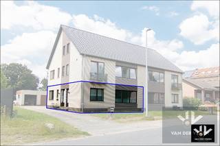 Ruim, instapklaar 2-slaapkamerappartement op de gelijkvloerse verdieping van een kleinschalige residentie! TROEVEN:- Rustige en groene omgeving-...