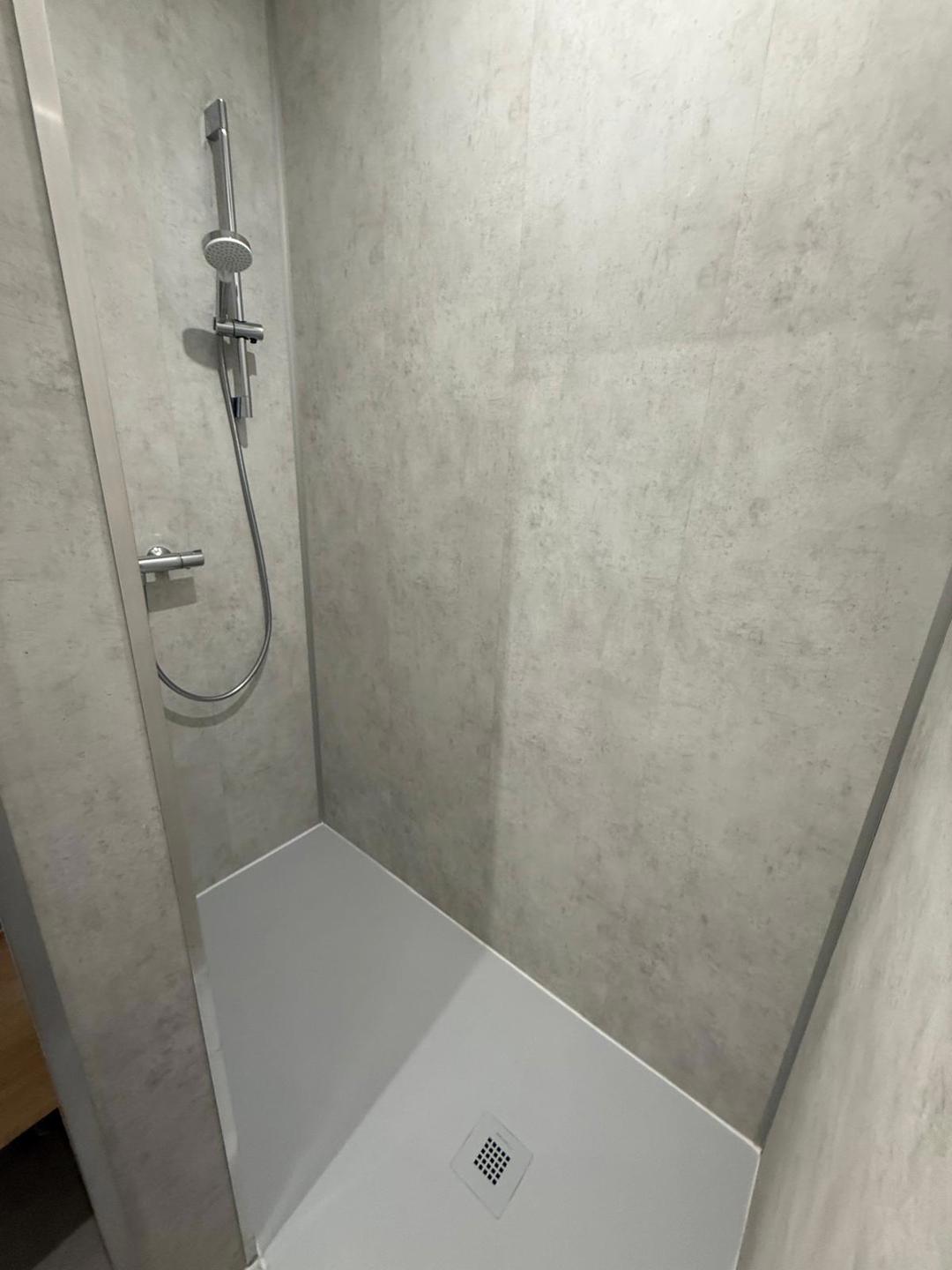 Volledig gerenoveerd 1-slaapkamerappartement - foto 5
