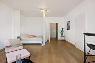 Welkom in de Volkstraat, waar je meteen de echte city vibes voelt!’s Ochtends kan je voor een heerlijk koffietje terecht bij je onderburen...