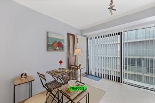 Deze volledig instapklare studio is gelegen in Mariakerke, Oostende. U bent hier enkele luttele stappen verwijderd van het strand en de zeedijk. Het pand vormt dan ook een perfecte uitvalsbasis aan de Belgische Kust! <br /><br />De ruime studio heeft een slaap-, eet- en leefhoek, alsook een functionele keuken. <br /><br />Het pand is daarenboven helemaal up to date met de moderne technieken; EPC label A, conforme elektrische keuring en een blanco asbestattest.<br /><br />Dankzij deze handige indeling en grootte is het zowel geschikt als tweede verblijf of als investering.<br /><br />Aarzel niet en neem contact op voor meer info of een afspraak! <br /><br />