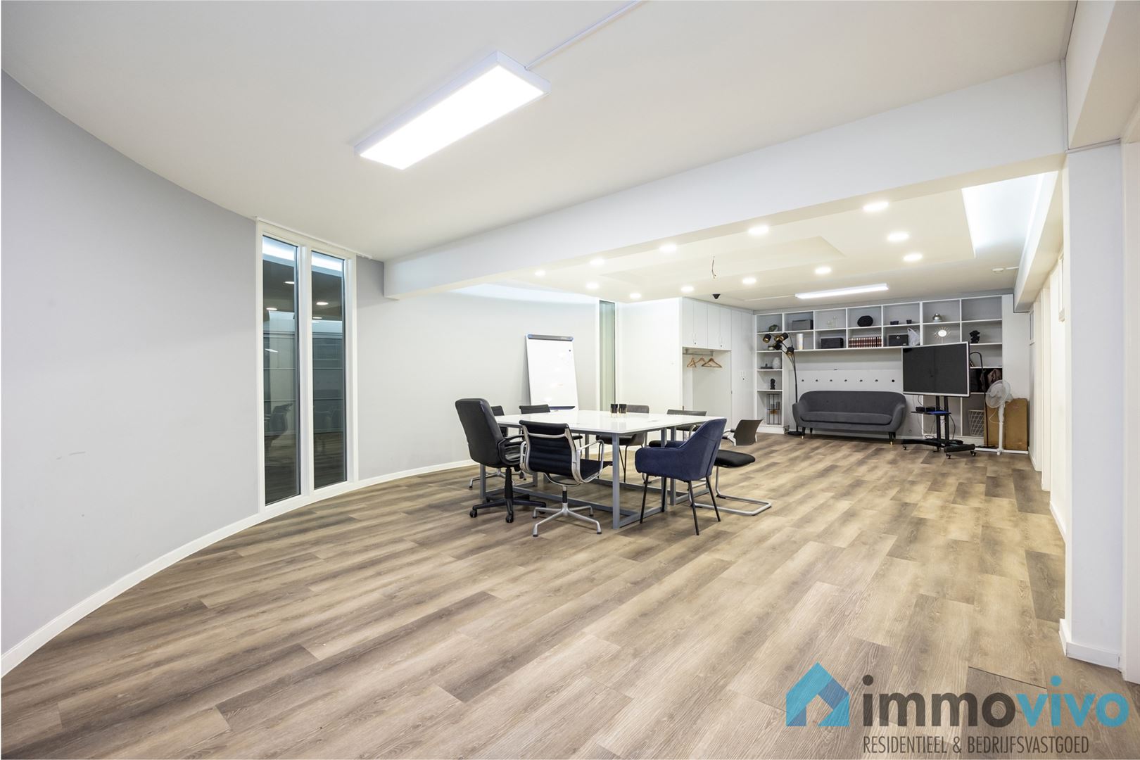 Plateau kantoren van 476 m², deels verhuurd op interessante locatie - foto 4