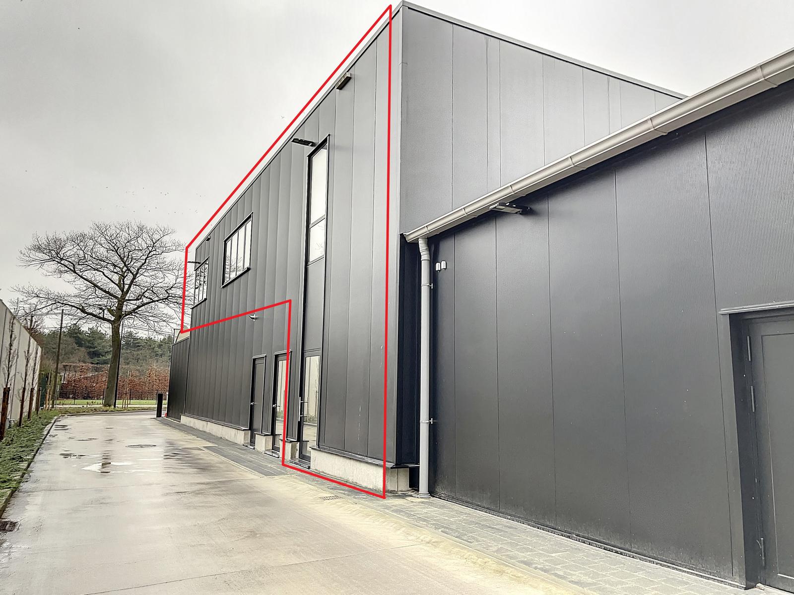 Polyvalente nieuwbouw ruimte op een steenworp van de Nederlandse grens. - foto 4