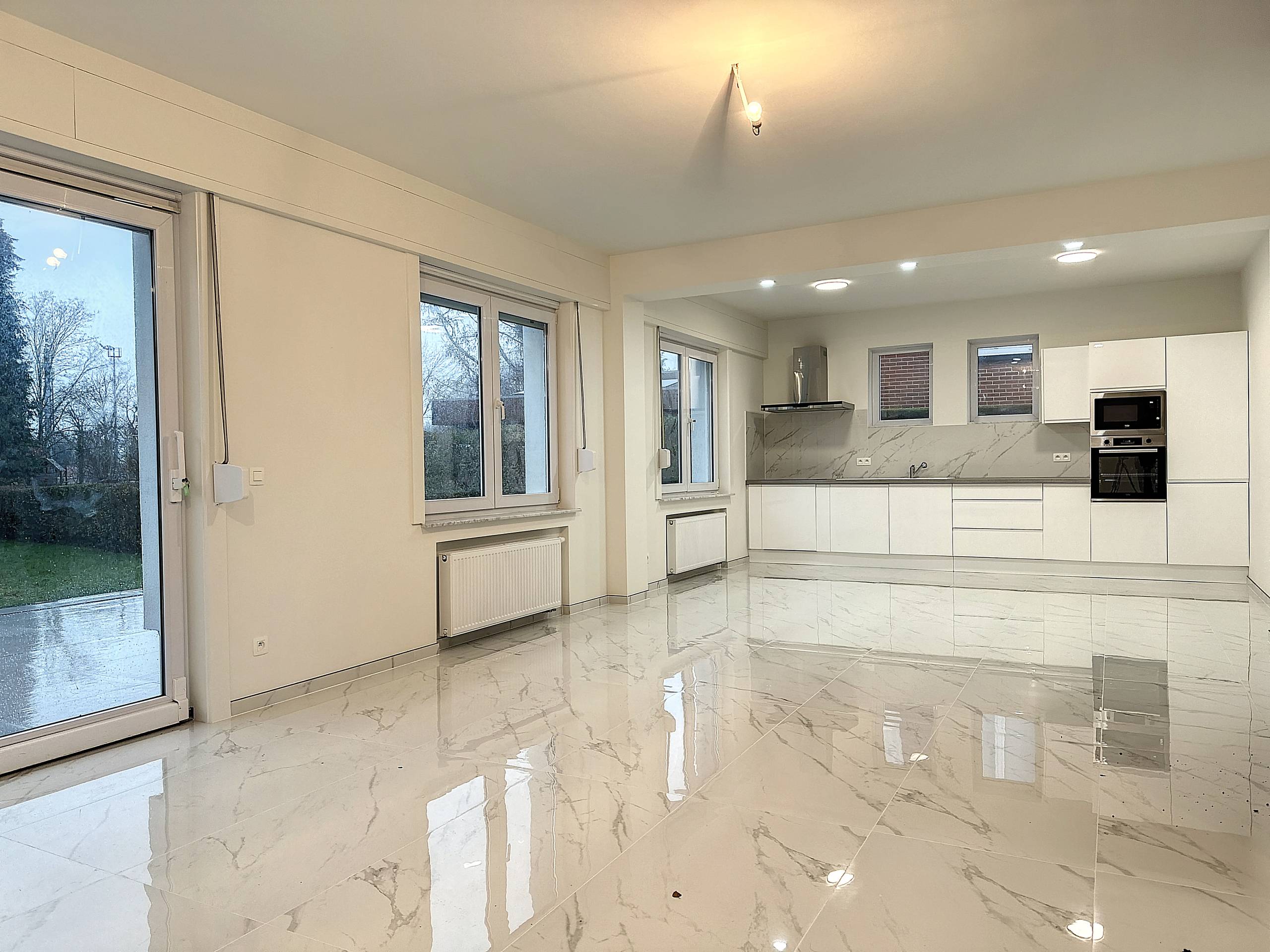 Open bebouwing met tuin in Sint-Stevens-Woluwe - foto 4