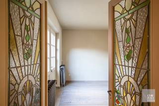 LayoutThrough the entrance hall—with cloakroom and guest toilet—you enter the bright living area, featuring a cosy lounge and dining space with views...