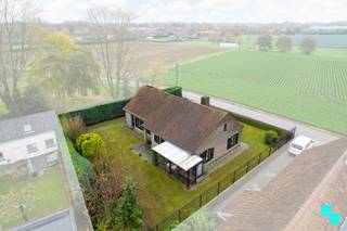 Deze vrijstaande bungalow ligt in een rustige, landelijke omgeving op een ruim perceel van ca. 719 m² en biedt een bewoonbare oppervlakte van ca...