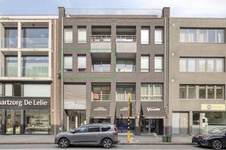 This beautiful and centrally located apartment is located on the Bredabaan in Brasschaat, within walking distance of shops, restaurants and...