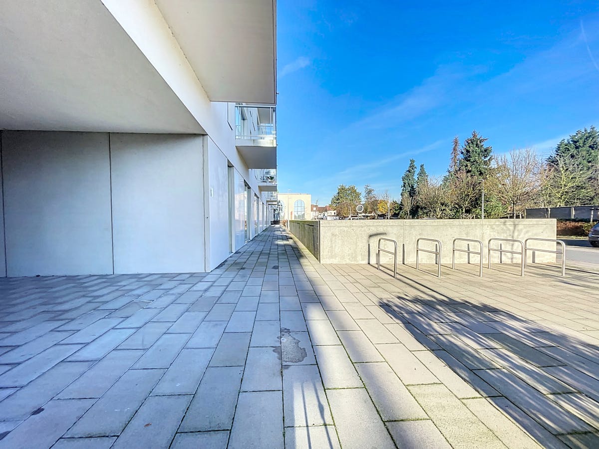 Local commercial nouvellement construit (43 m² - 331 m²) au centre de Lokeren - photo 5