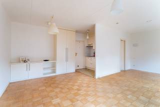 Ontdek deze charmante flat gelegen in de unieke Vleeshuiswijk, midden in het historische centrum van Antwerpen. Een plek waar middeleeuwse...