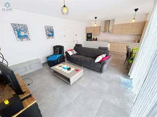 Eerste bezoekdag: dinsdag 13/01/2026, enkel op afspraak van 14u30 tot 18u.Instapklaar nieuwbouwappartement met 2 slaapkamers in het hart van...