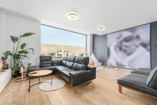 Te koop: ruim appartement in het hart van Dendermonde, op wandelafstand van winkels, scholen, openbaar vervoer en het park. Dit volledig gerenoveerde...