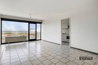 Dit appartement op de 10e verdieping van residentie 'Callista' bevindt zich vlakbij strand en duinen en biedt alles wat je nodig hebt voor een vast...