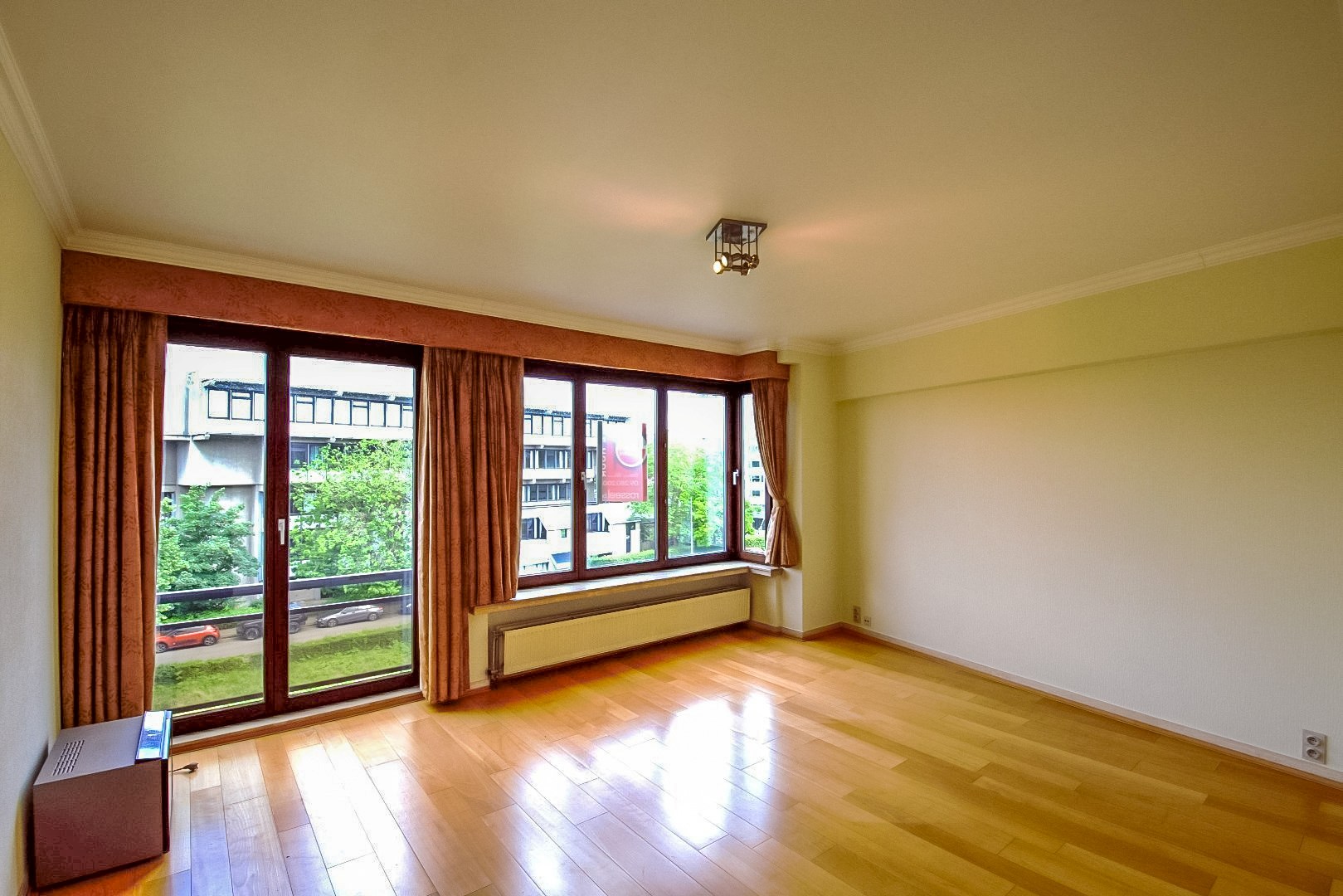 Ongemeubelde studio met prachtig zicht op de Leie en omgeving station. - foto 4