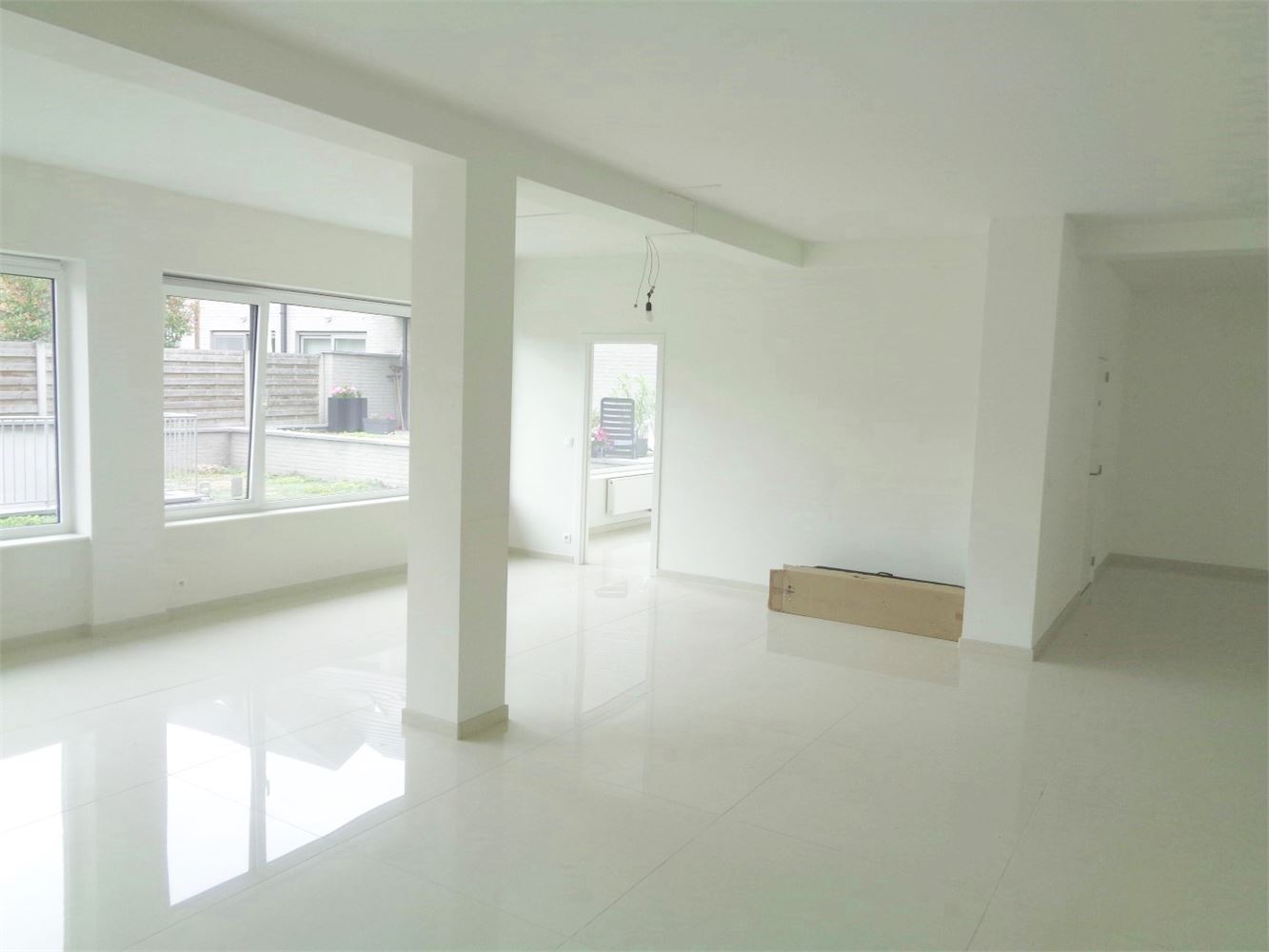 RECENT COMMERCIEEL GELIJKVLOERS OF KANTOOR - foto 5