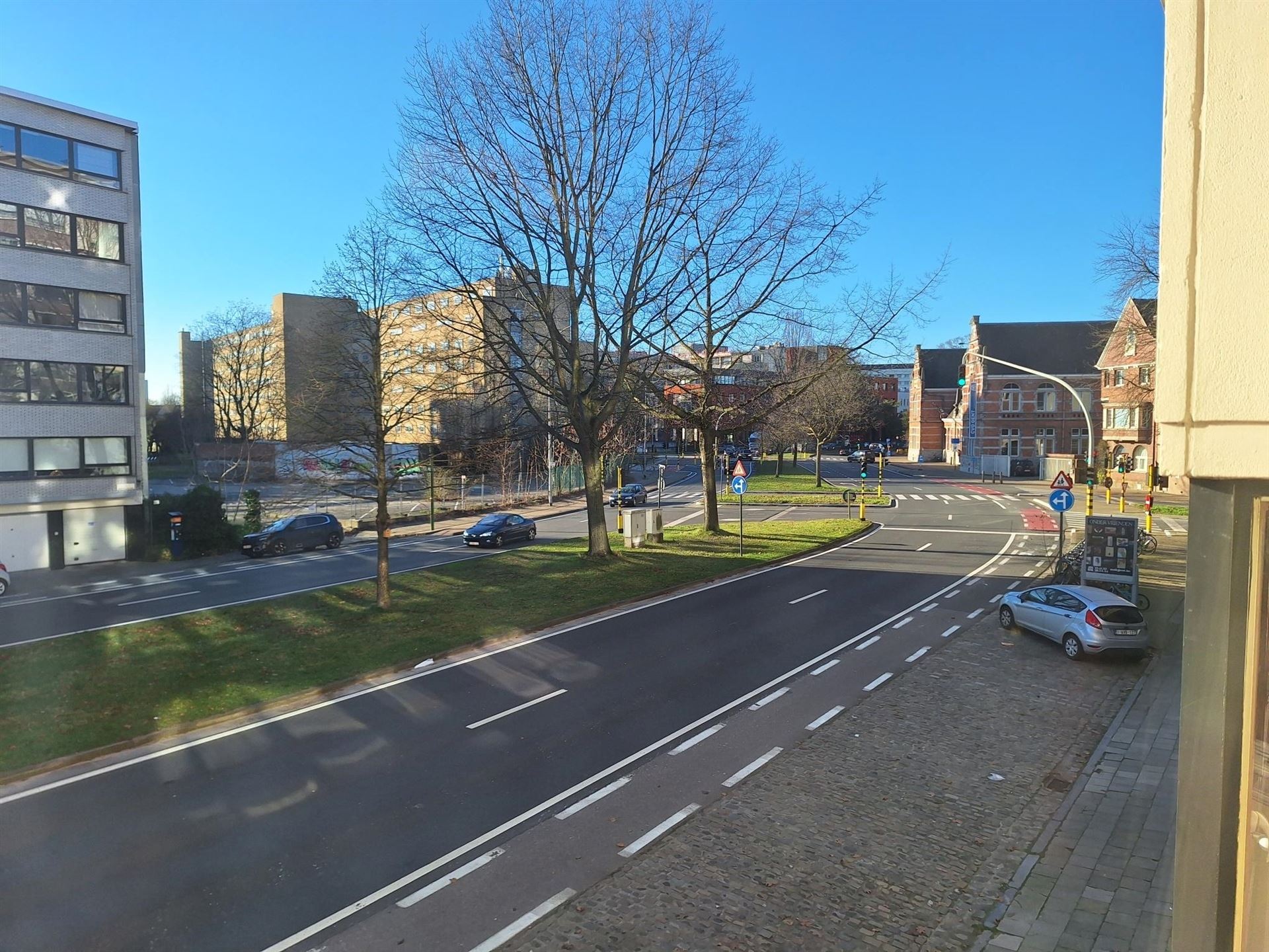 PLEASANT 2 BEDROOM APARTMENT NEAR WATER SPORTS COURSE - photo 2