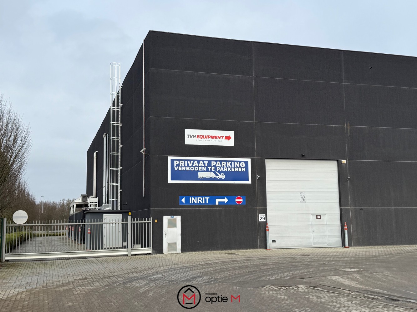 Commercial for rent in Heusden-Zolder - photo 1