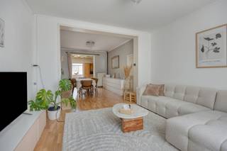 Te koop: statige gesloten herenwoning aan de Koningin Astridlaan in Mechelen, op korte afstand van het stadscentrum.Deze ruime woning van 250 m²...