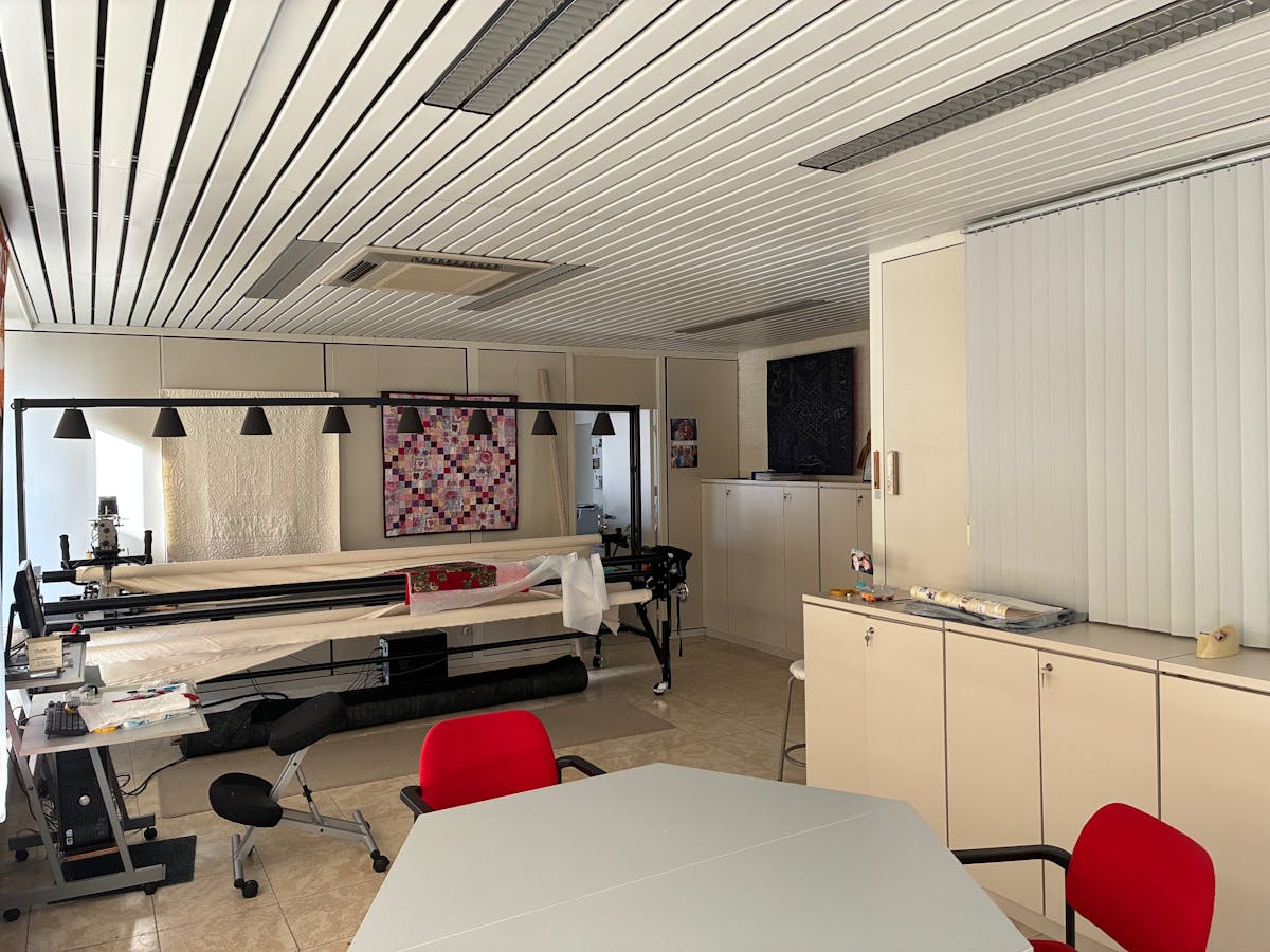 Magazijn met kantoor te huur in Bissegem - foto 4