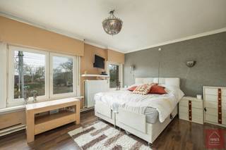 Charmante woning met ruime garage en gezellige leefruimte. Ontdek deze ééngezinswoning met een praktische indeling en een...