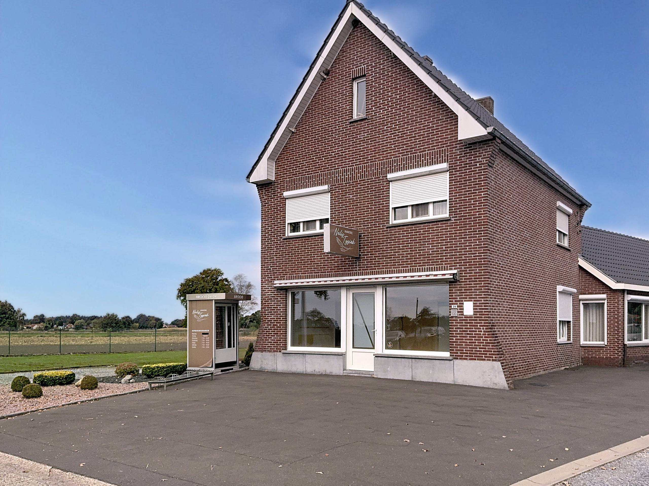 Handelspand van 400 m2 met tuin te Peer - foto 1