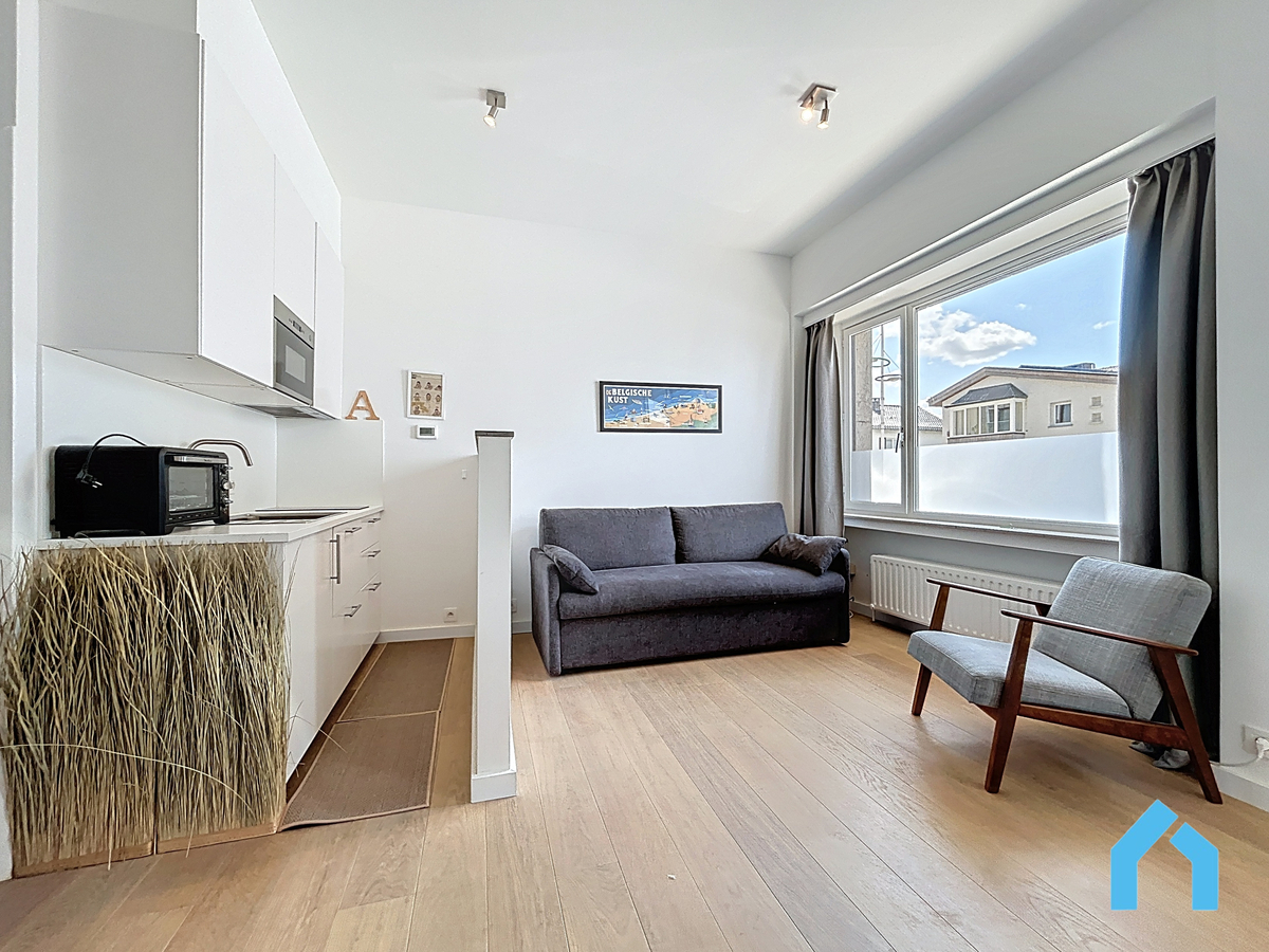Instapklaar en stijlvol studio-appartement op toplocatie in Zeebrugge te koop! - foto 1