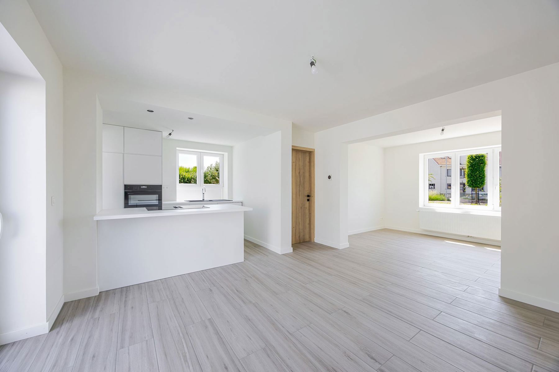Gerenoveerde woning met 3slpk en 2 badkamers - foto 4