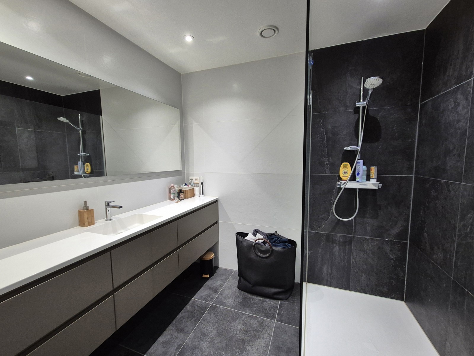 Gelijkvloers appartement in hartje Tessenderlo-Ham - foto 5