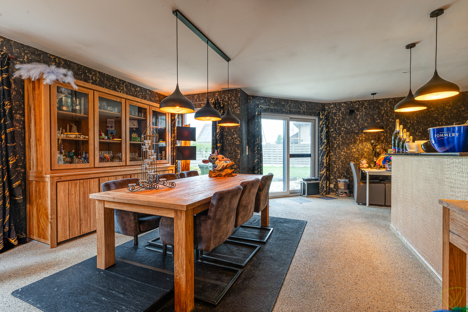 Ruime en moderne woning te koop in een rustige woonwijk net buiten het centrum met 3 slaapkamers, bureau en tuin - perfect voor comfortabel en gezinsvriendelijk wonen! - foto 5