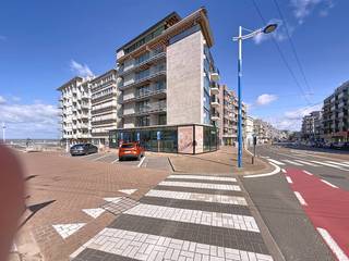 This, completely renewed and renovated, hull commercial building is located on the corner of Koninklijke Baan/Jacob Jordaenstraat in...