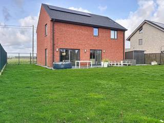 Le moyen le plus rapide pour visiter cette propriété ? Demandez votre visite via le bouton rouge de notre site Web (www.dewaele.com) et vous...