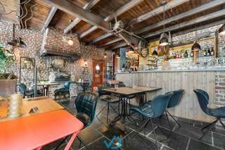 In het charmante Dranouter, midden in het landelijke heuvelland, vind je deze unieke eigendom terug die vandaag uitgebaat wordt als restaurant...