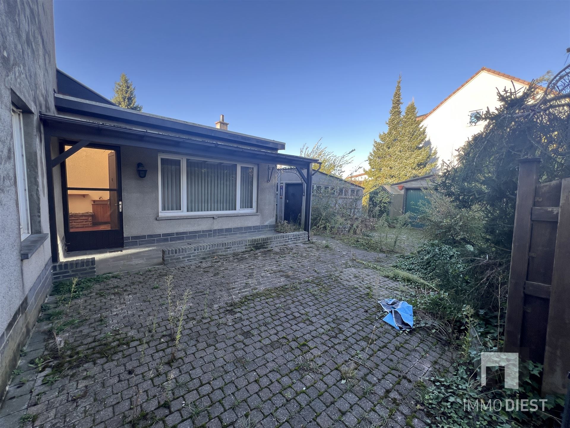 Woning te renoveren met mogelijkheden - foto 4