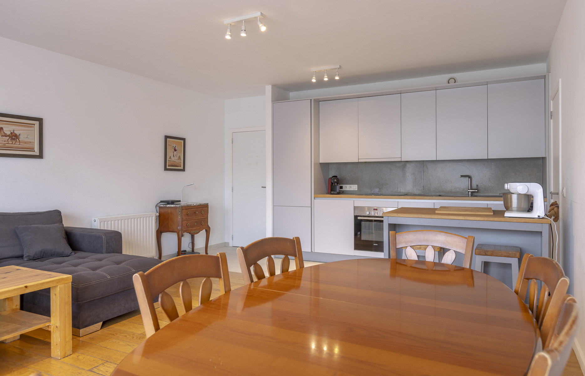 Lichtrijk appartement met drie slaapkamers te Anderlecht - foto 3